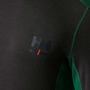 Helly Hansen Work Wear - 75106_469_feature1 - Onbody-W25-Winter 2025-FW25-Baselayer
