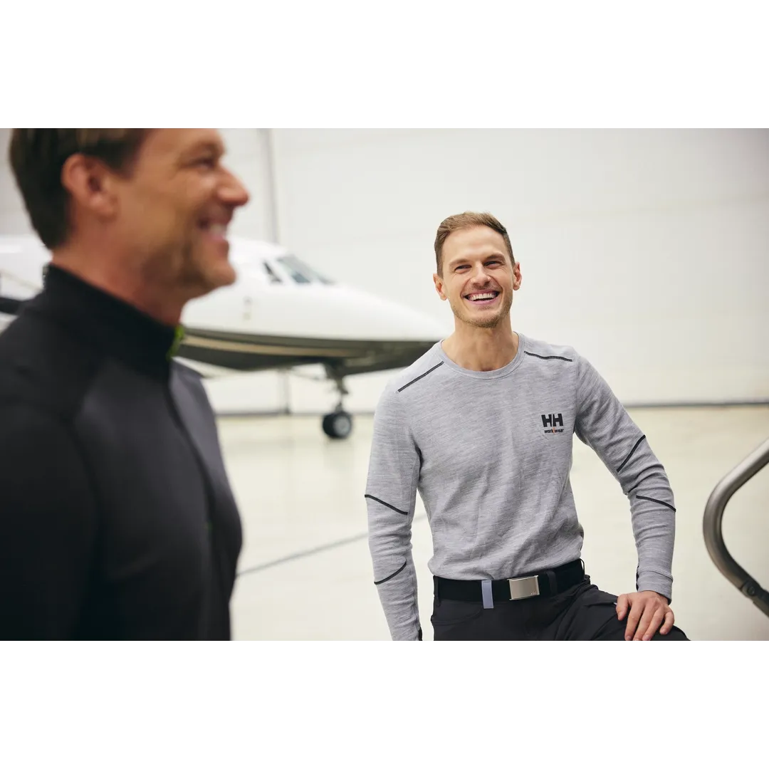 Helly Hansen Work Wear - _N5A4672 - W24-Winter 2024 -Action -Hivis