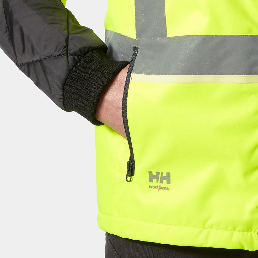 Helly Hansen Work Wear - 73185_369_feature1 - Onbody-W25-Winter 2025-FW25-Hivis-UC-ME