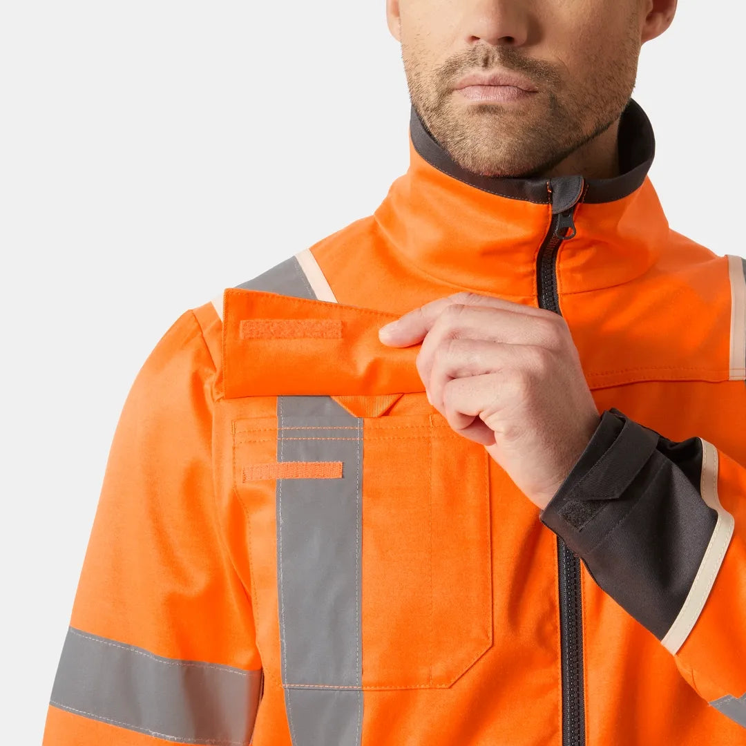 Helly Hansen Work Wear - 77215_269_feature1 - Onbody-W25-Winter 2025-FW25-Hivis-UC-ME