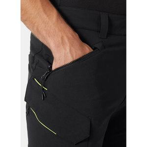 Helly Hansen Work Wear - 77566_990_feature3 - Onbody-Tradesmen-S24-Summer 2024
