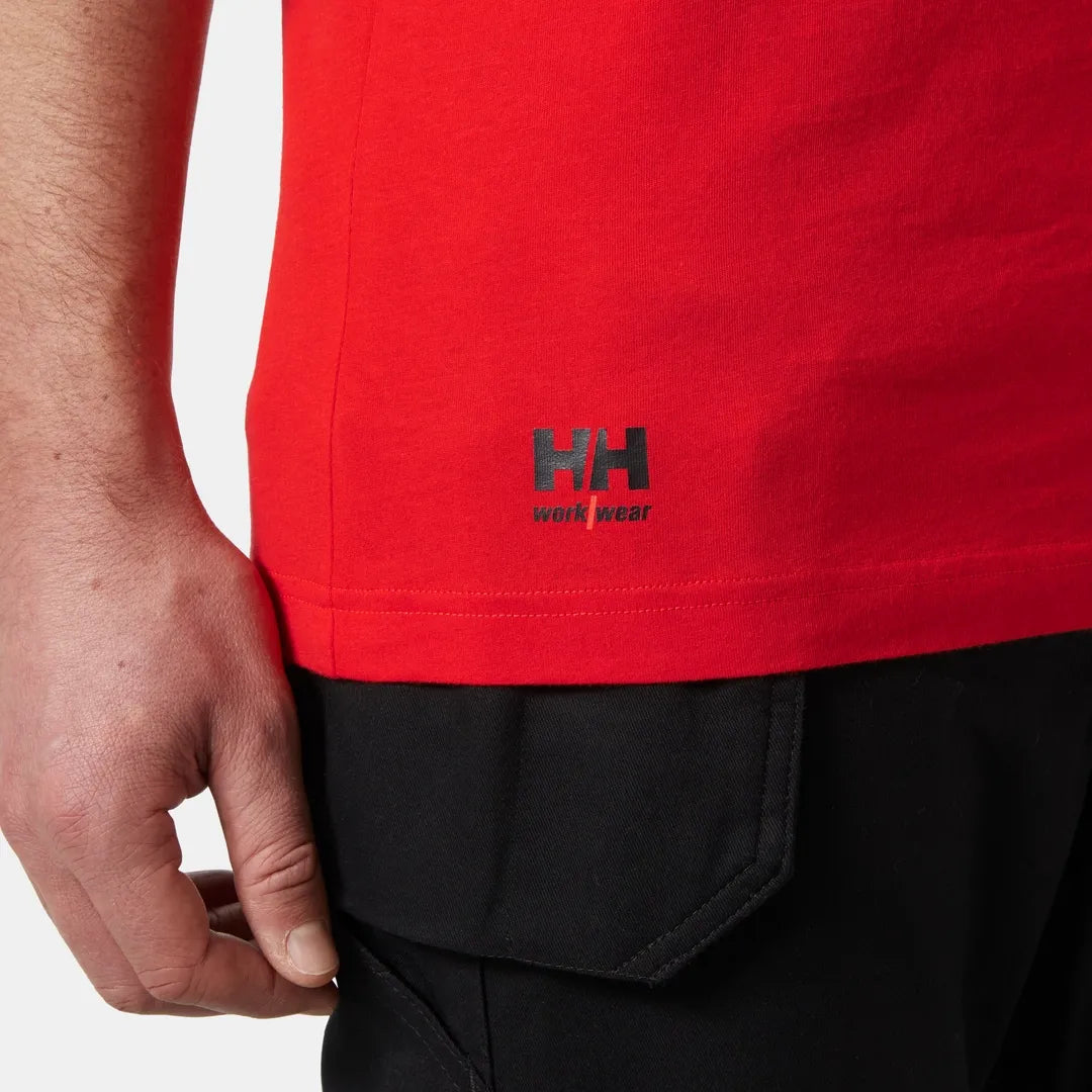 Helly Hansen Work Wear - 79161_220_feature1 - Onbody-W25-Winter 2025-FW25-Fundementals -Manchester