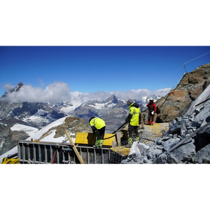 Helly Hansen Work Wear - DSC06432 - Partner-Winter 2017-Action-Air Zermatt