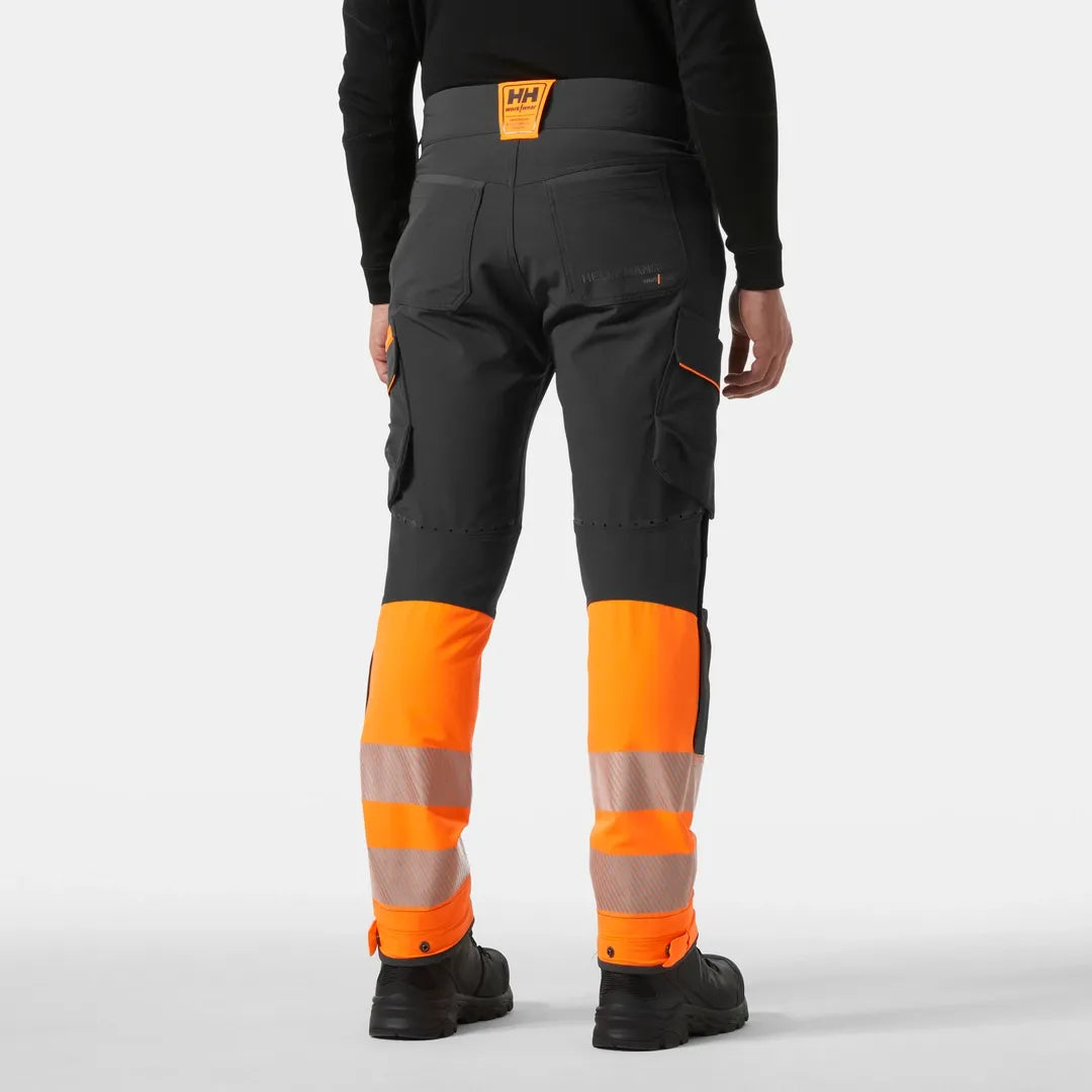 Helly Hansen Work Wear - 77501_269_onbody2 - Onbody-W25-Winter 2025-FW25-ICU-Hivis