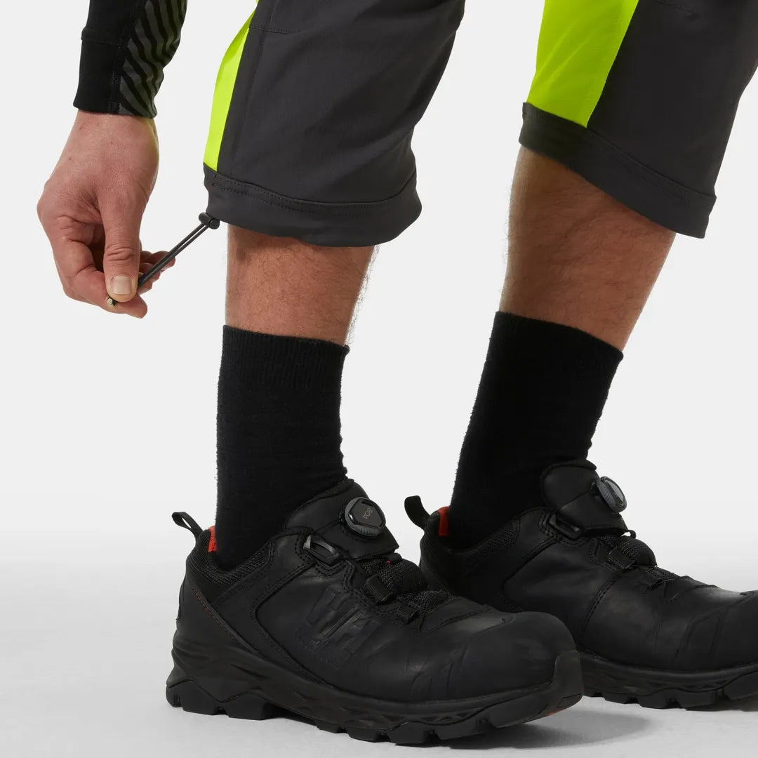 Helly Hansen Work Wear - 77502_369_feature5 - Onbody-W25-Winter 2025-FW25-ICU-Hivis