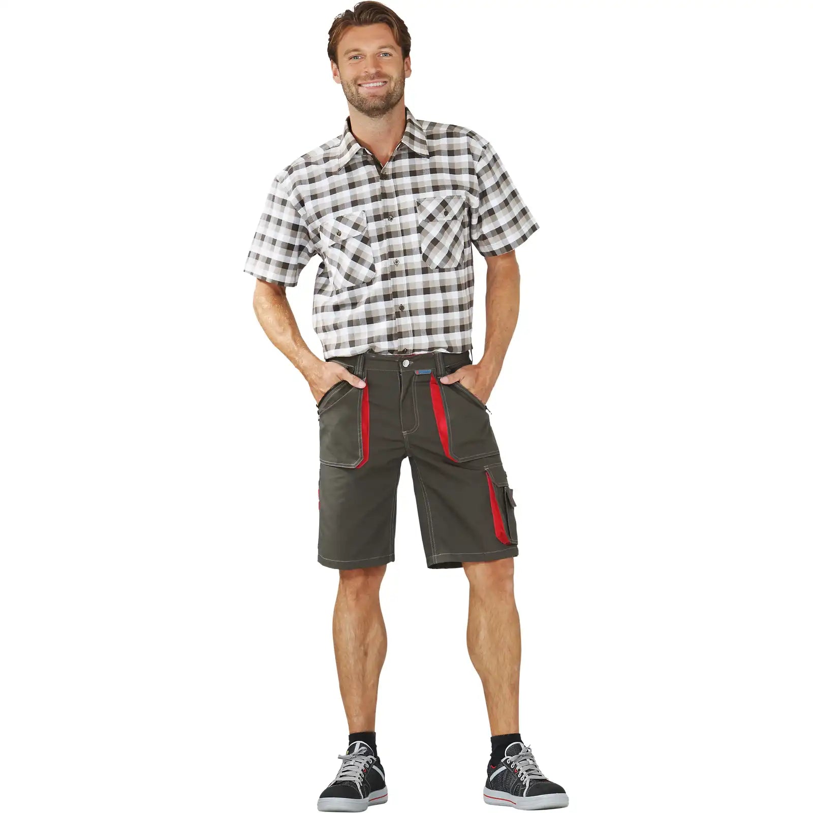Planam Basalt Shorts oliv/rot S oliv/rot - Produktbild mit Model