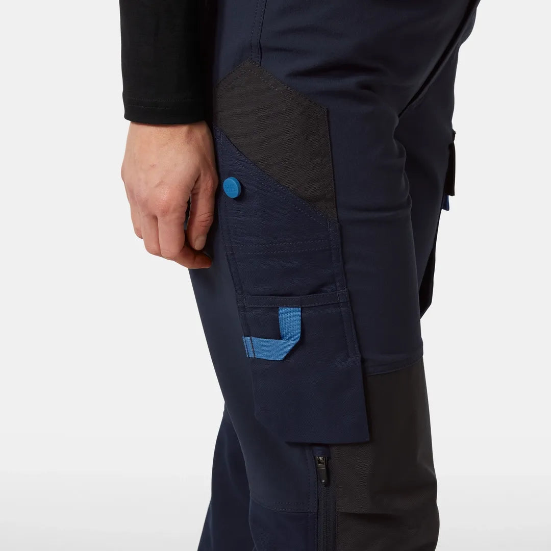 Helly Hansen Work Wear - 77597_599_feature4 - Onbody-W25-Winter 2025-FW25-Trades-Luna