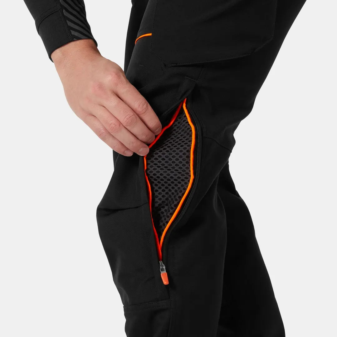 Helly Hansen Work Wear - 77556_990_feature4 - Onbody-FW24