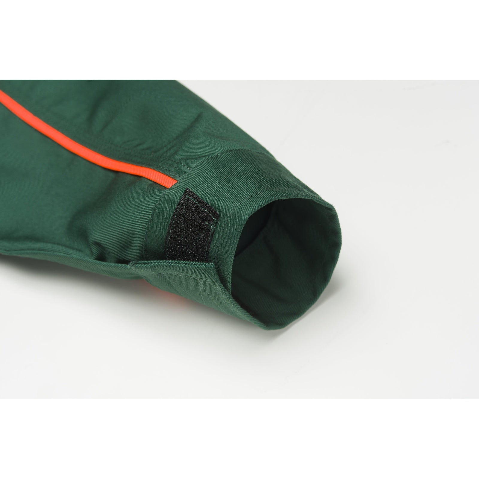 Planam Visline V2 Waisted Jacket green/orange/slate - The size can be easily adjusted to fit using the adjustable cuffs.