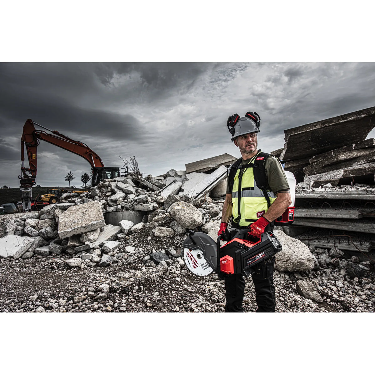Milwaukee BOLT™ 100 Unvented Safety Helmet - White