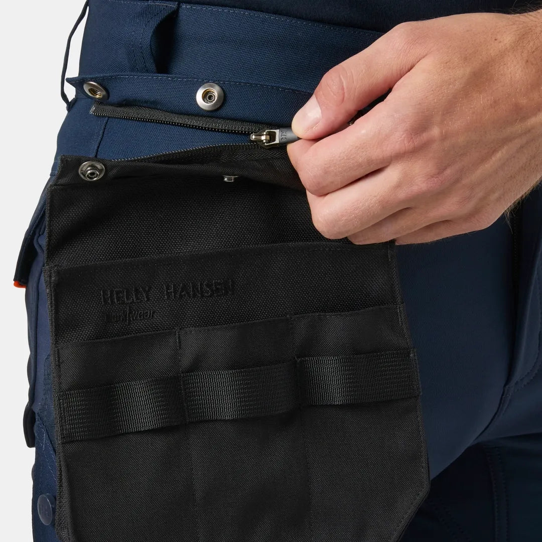 Helly Hansen Work Wear - 77613_590_feature1 - Onbody-S26-Summer 2026-SS26-Trades -Chelsea Evo 