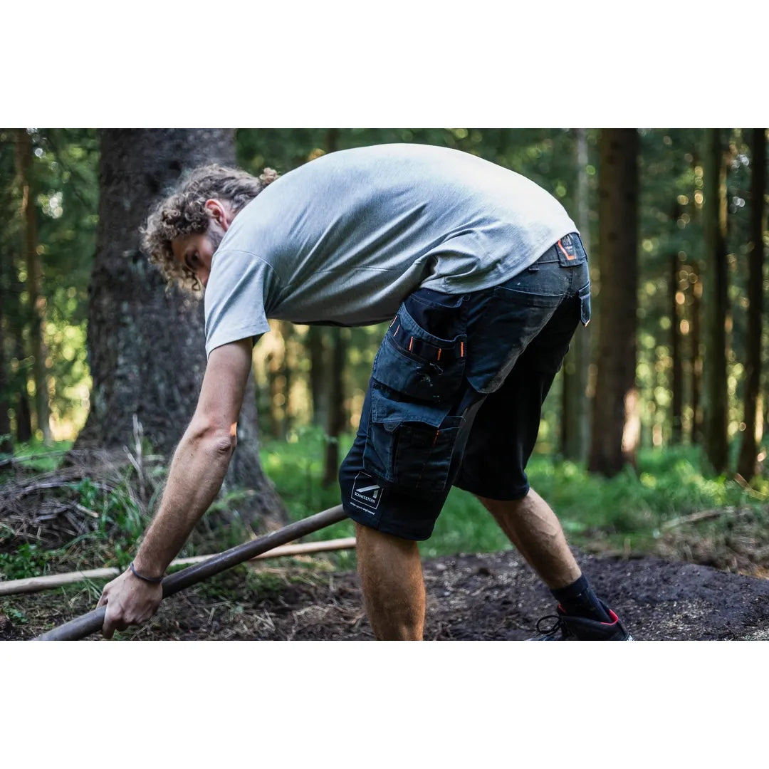 Helly Hansen Work Wear - Oberhof_HH_Matthias_Schwarz_Schneestern-1095 - Tradesman-Summer 2021-Action