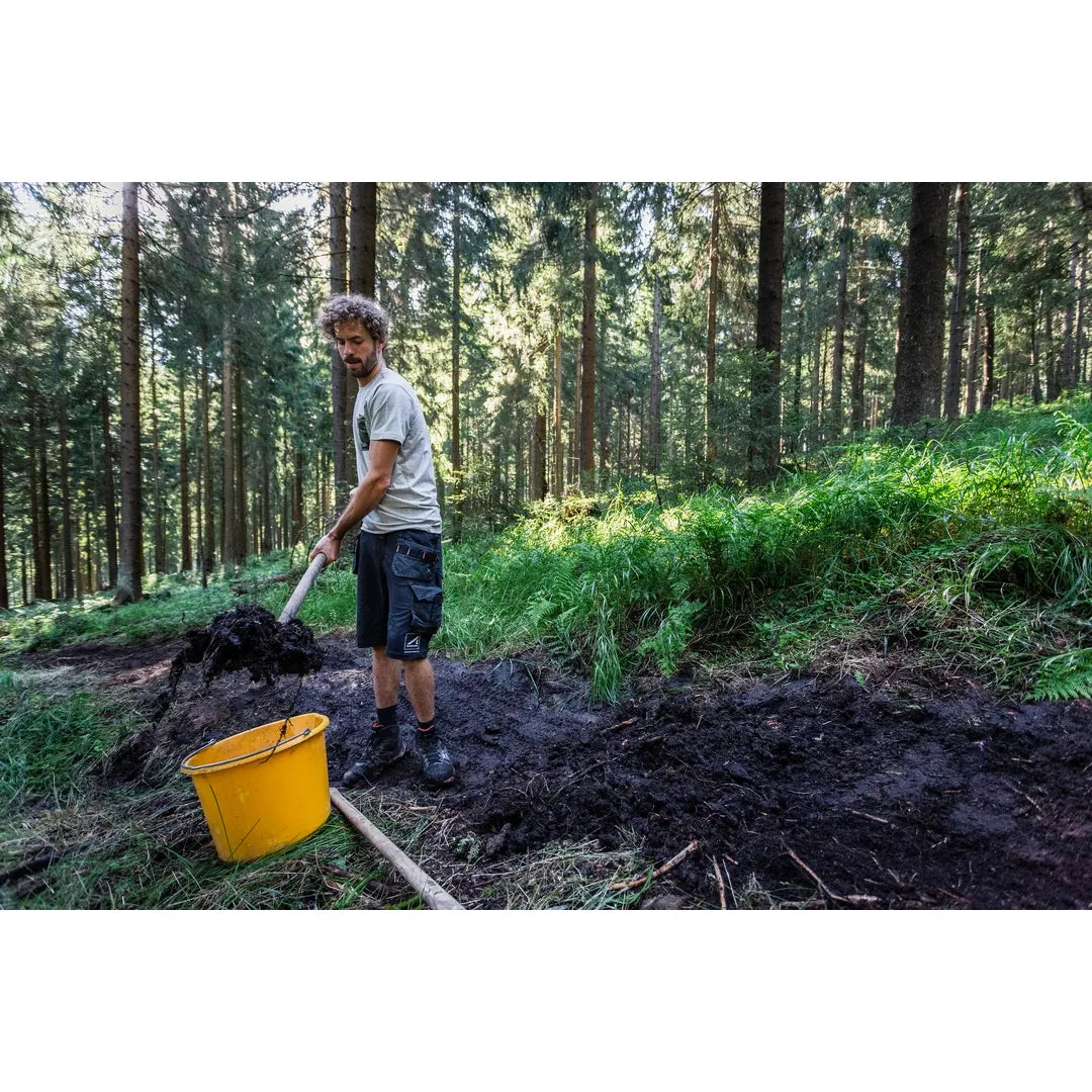 Helly Hansen Work Wear - Oberhof_HH_Matthias_Schwarz_Schneestern-1109 - Summer 2021-Action-Tradesman