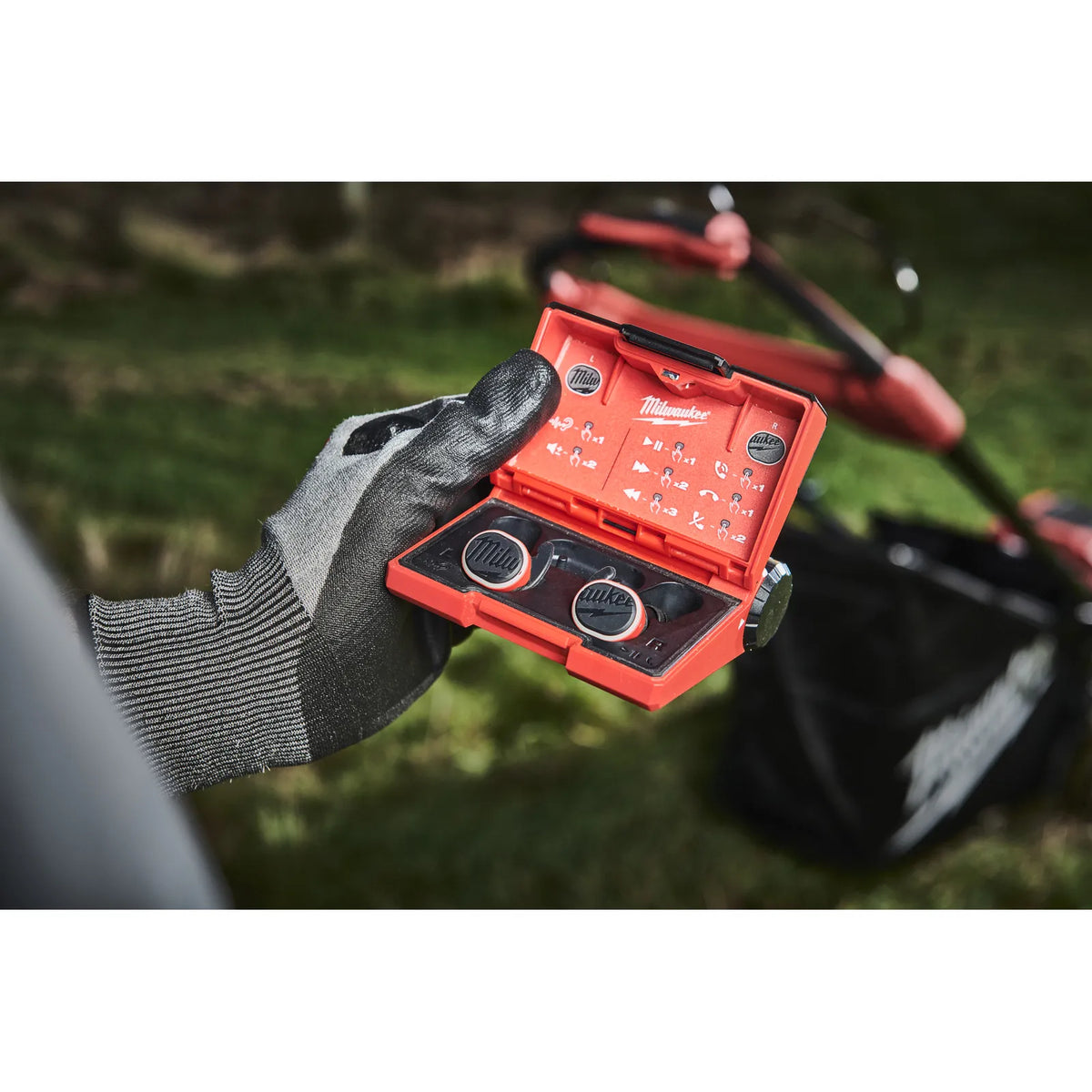 Milwaukee Bluetooth® Hearing Protection L4 RLEPB