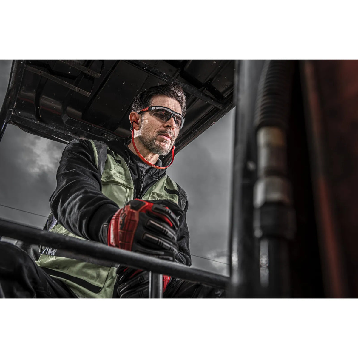 Milwaukee Enhanced Safety Glasses - Grey - Grey