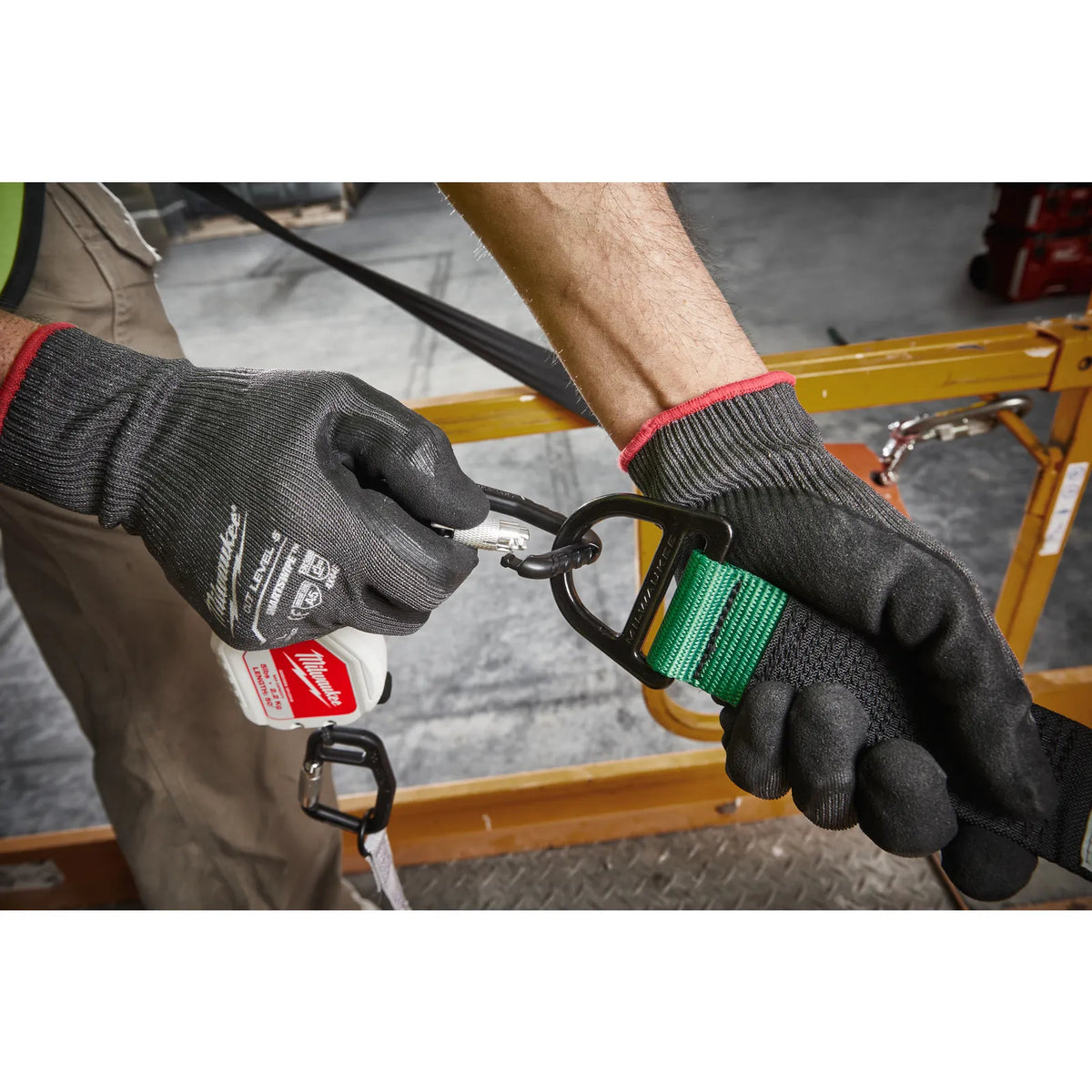 Milwaukee Quick-Connect Retractable Tool Lanyard