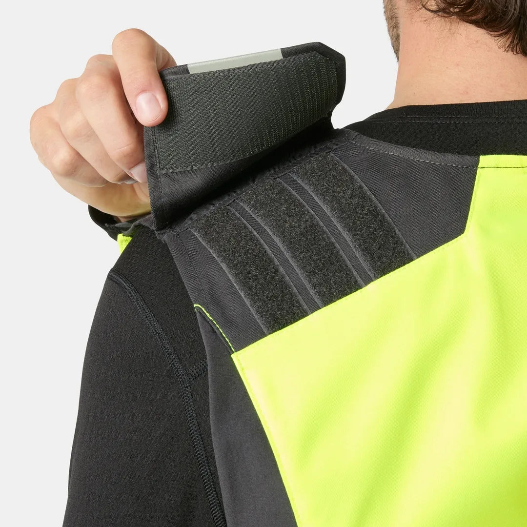Helly Hansen Work Wear - 77130_369_feature5 - Onbody-S26-Summer 2026-SS26-Hivis-Alna 