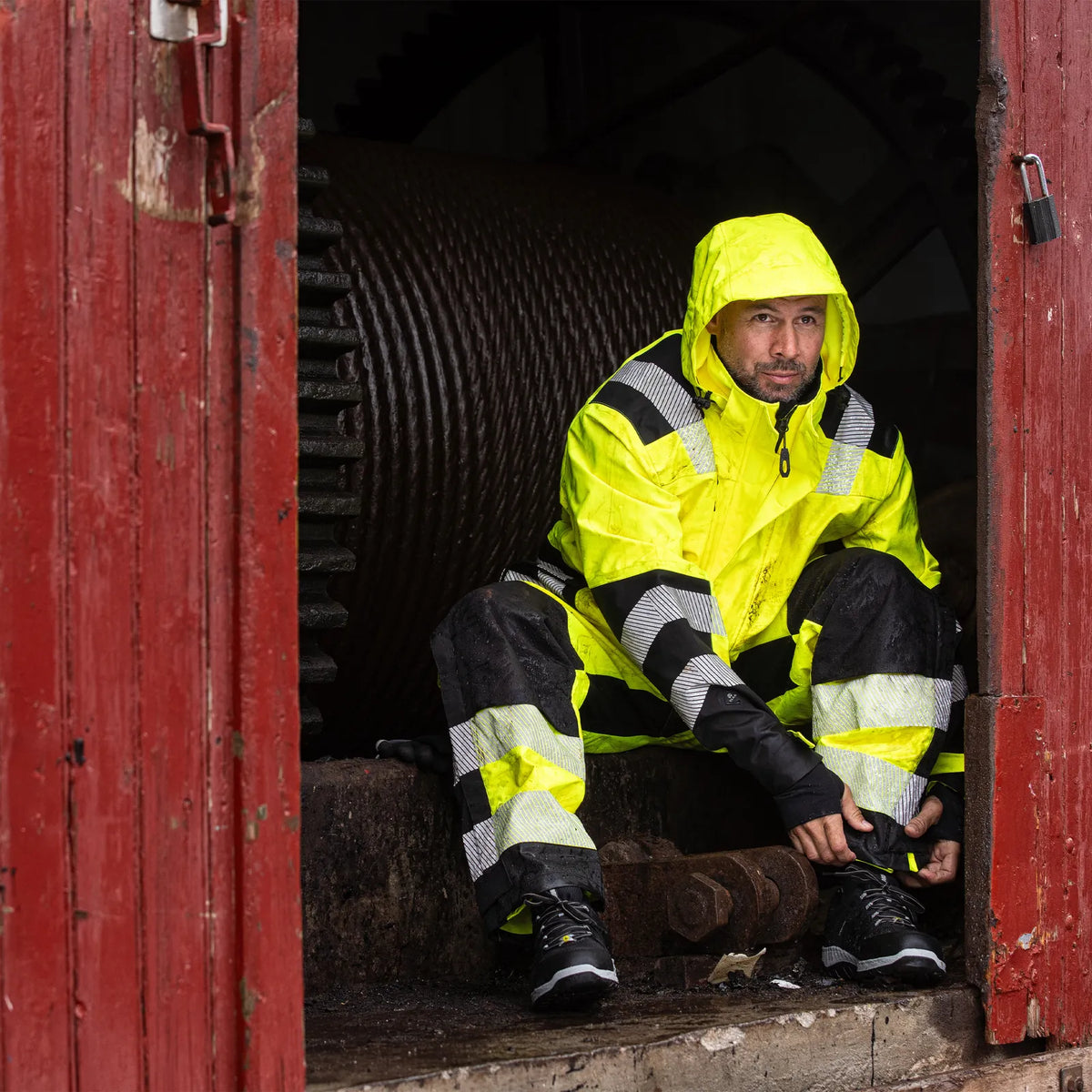 ELKA Rainwear - Visible Xtreme Recycled Jacket - Fluorescent Yellow/Black